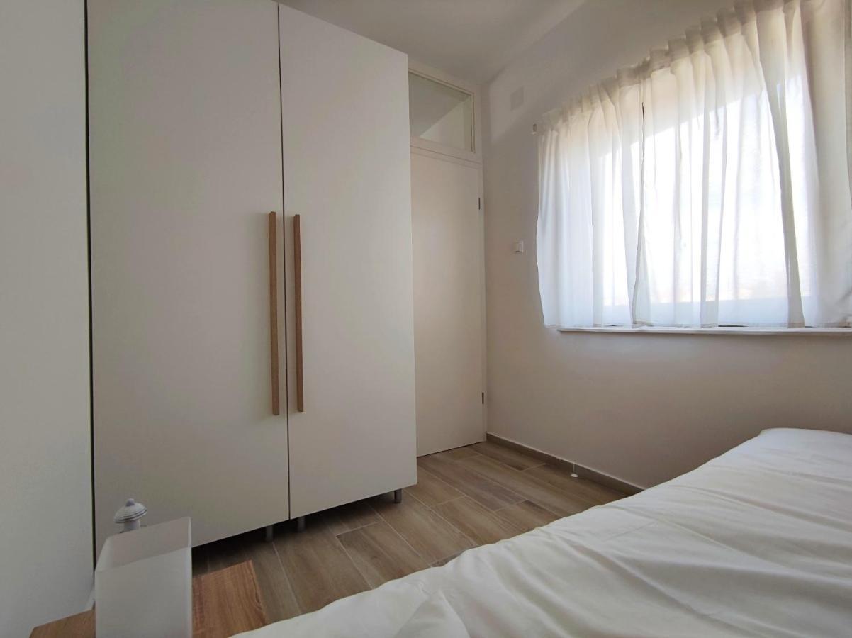 Apartments Leticia Vrsi Extérieur photo