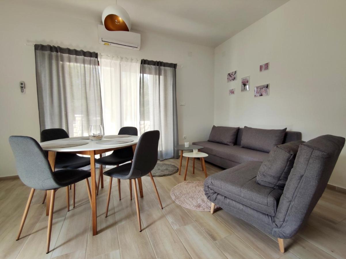 Apartments Leticia Vrsi Extérieur photo