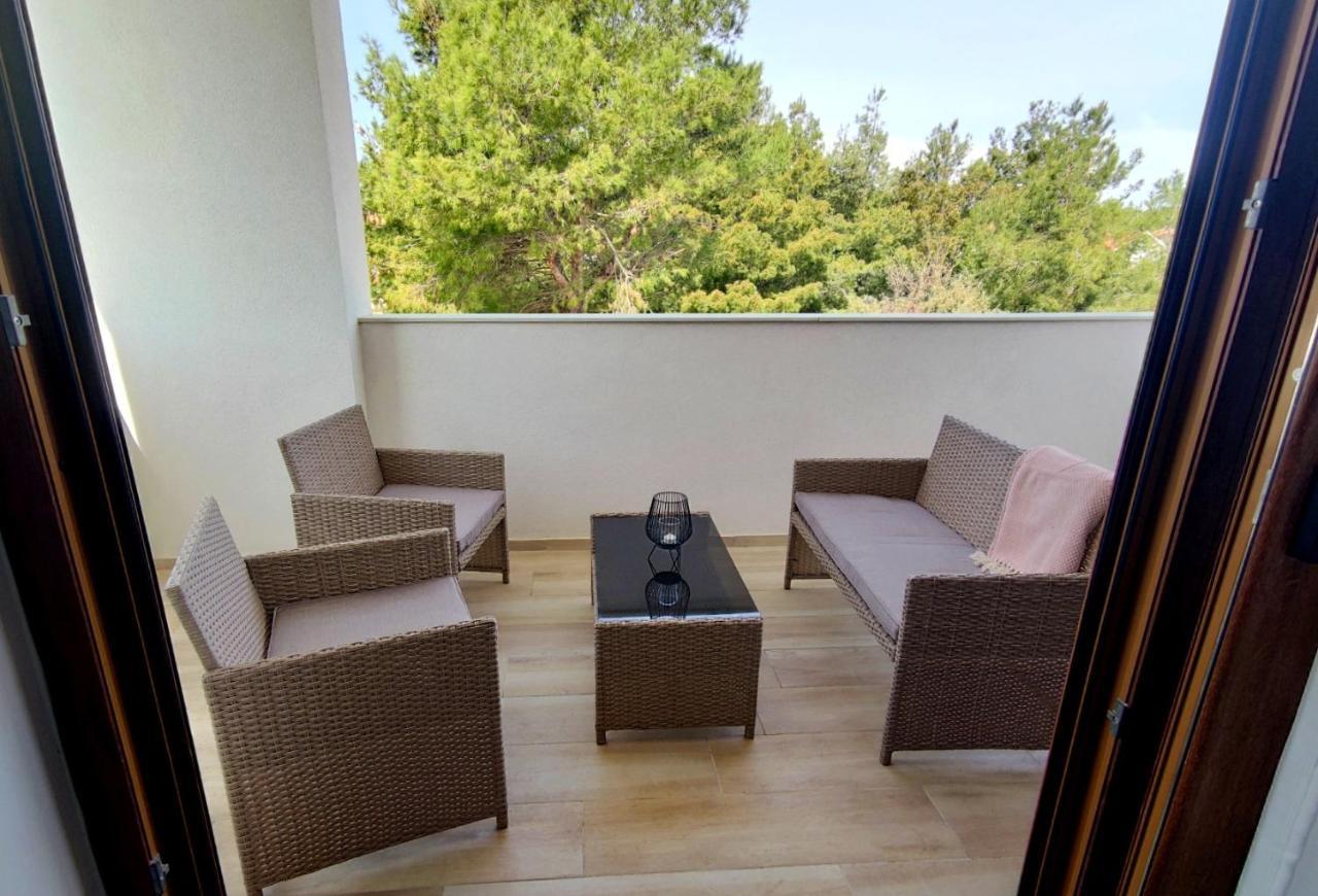 Apartments Leticia Vrsi Extérieur photo