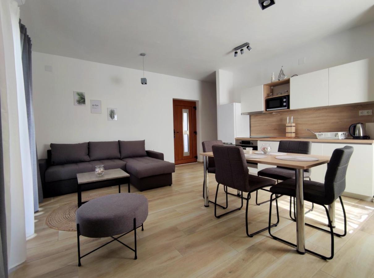 Apartments Leticia Vrsi Extérieur photo