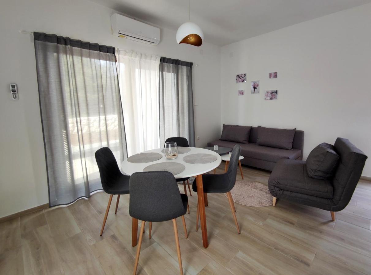 Apartments Leticia Vrsi Extérieur photo