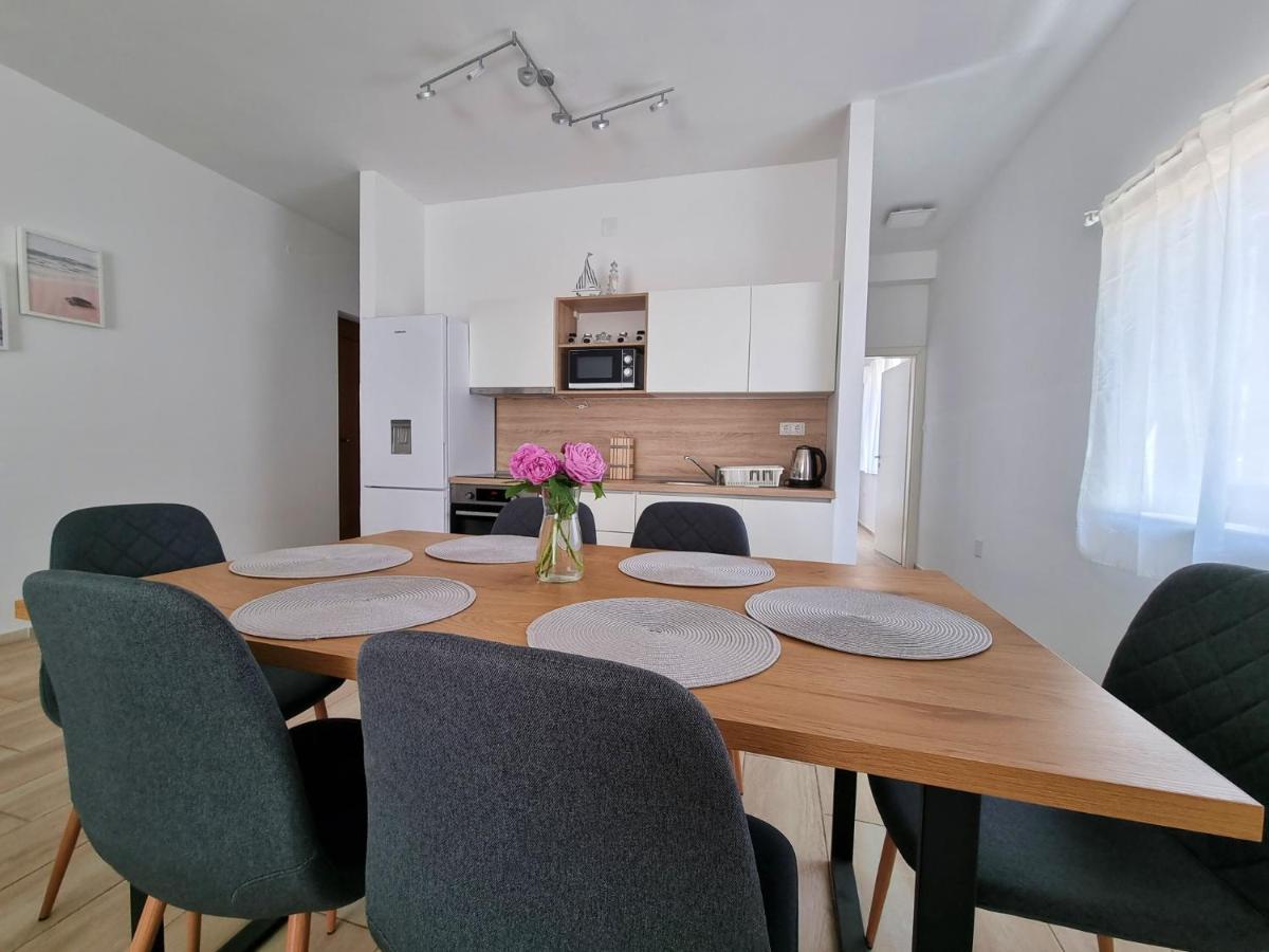 Apartments Leticia Vrsi Extérieur photo