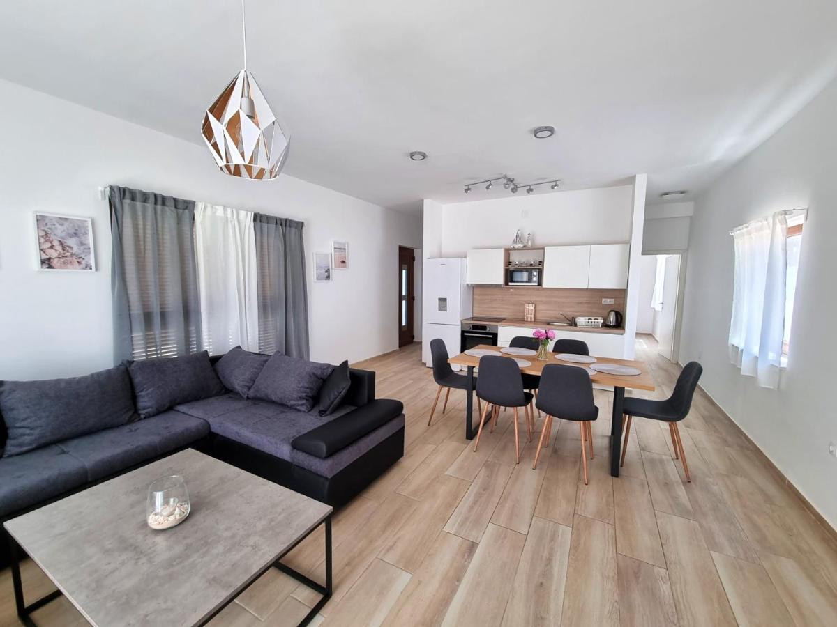 Apartments Leticia Vrsi Extérieur photo