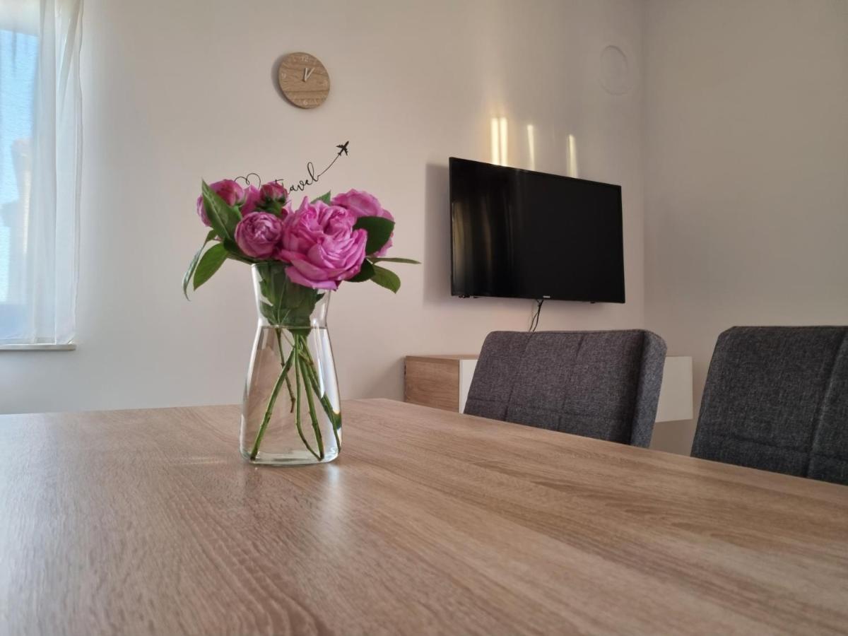 Apartments Leticia Vrsi Extérieur photo
