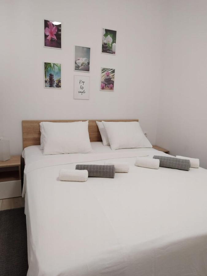 Apartments Leticia Vrsi Chambre photo